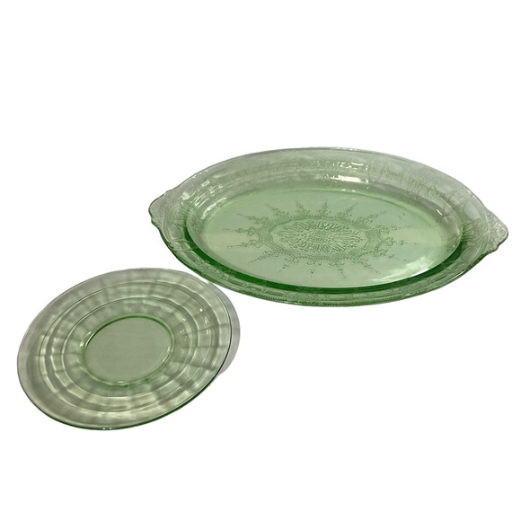 AnchorHocking Cameo green uranium depression glass platter - Picture 1 of 12
